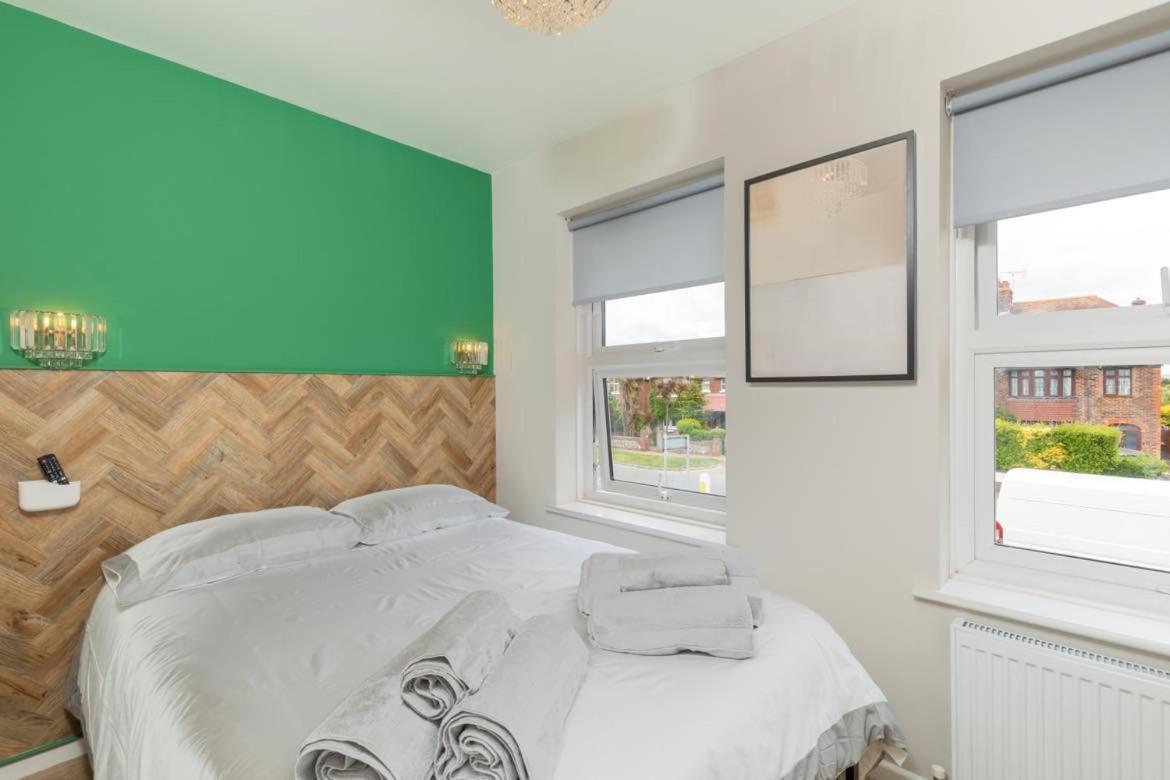 Ocean Apartments, Apartment 1 - Bright And Modern 1 Bedroom Apartment Littlehampton Bagian luar foto